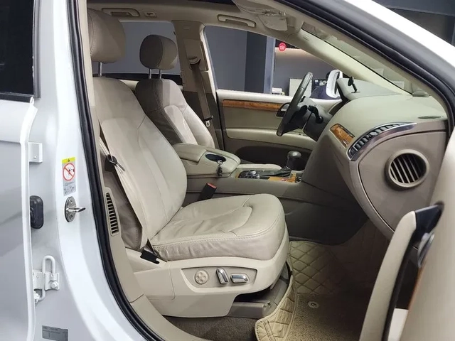 Audi Q7 3.0 TDI Quattro - автомобили, коли, обяви за нови и употребявани 10