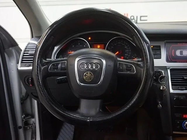 Audi Q7 3.0 TDI Quattro - автомобили, коли, обяви за нови и употребявани 11