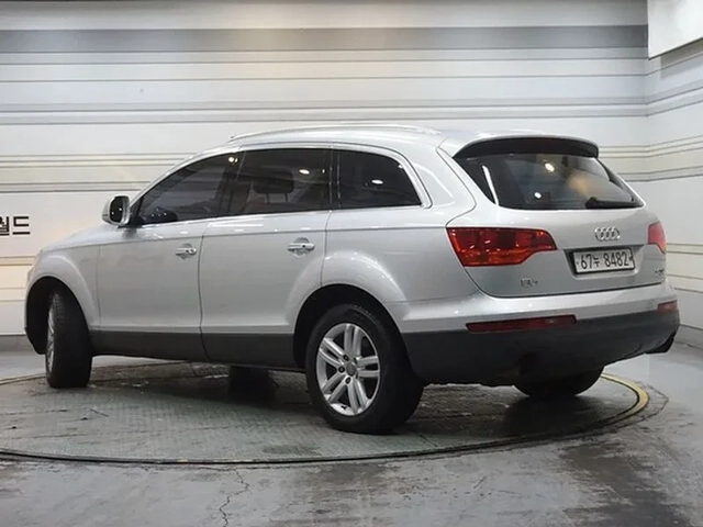 Audi Q7 3.0 TDI Quattro - автомобили, коли, обяви за нови и употребявани 2