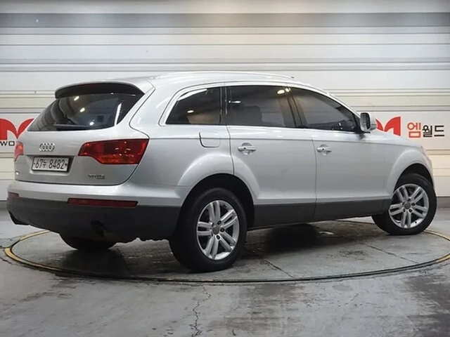 Audi Q7 3.0 TDI Quattro - автомобили, коли, обяви за нови и употребявани 3