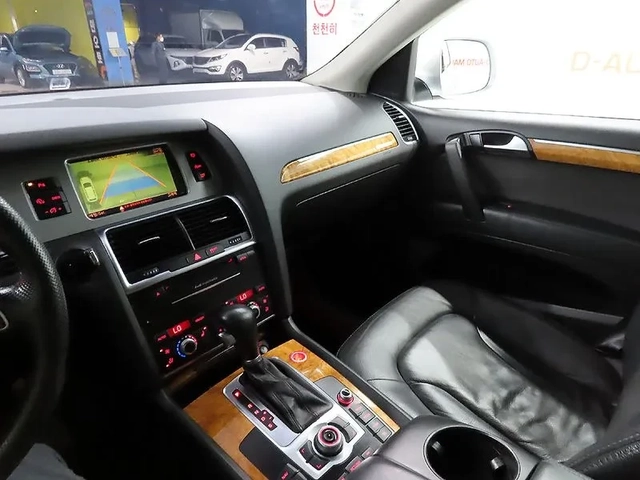 Audi Q7 3.0 TDI Quattro - автомобили, коли, обяви за нови и употребявани 11