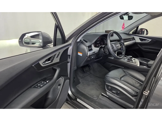 Audi Q7 45 TFSI Quattro * Панорама - автомобили, коли, обяви за нови и употребявани 11