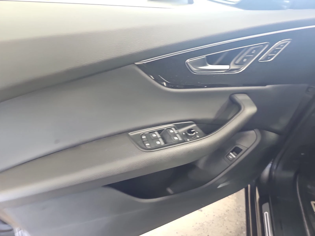 Audi Q8 DISTRONIK* DIGITAL* B&O* 360* ОБДУХ* AMBIENT* KEYL - автомобили, коли, обяви за нови и употребявани 13