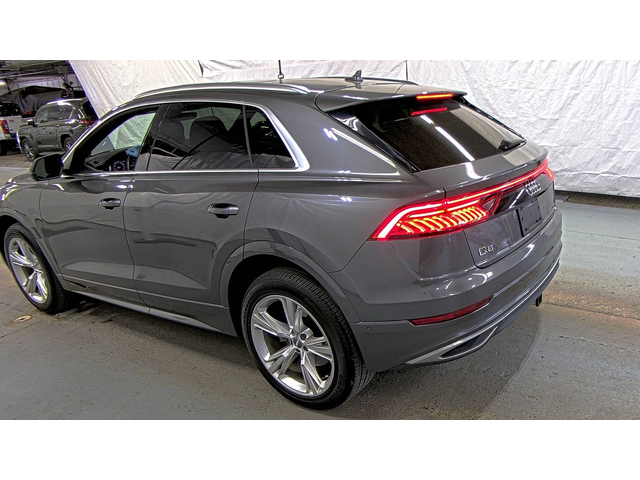 Audi Q8 DISTRONIK* DIGITAL* B&O* 360* ОБДУХ* AMBIENT* KEYL - автомобили, коли, обяви за нови и употребявани 2