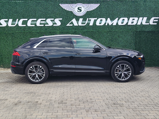 Audi Q8 SLINE* PANORAMA* PODGREV* OBDUH* LINEASIST* LIZING - автомобили, коли, обяви за нови и употребявани 2