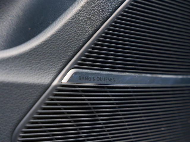 Audi Q8 50TDI Quattro S-line* 360 Cam* Bang&Olufsen* HuD* - автомобили, коли, обяви за нови и употребявани 10