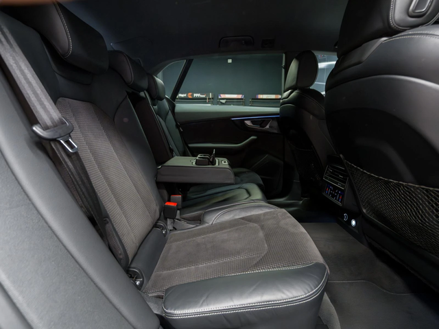 Audi Q8 50TDI Quattro S-line* 360 Cam* Bang&Olufsen* HuD* - автомобили, коли, обяви за нови и употребявани 5