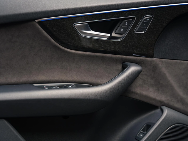 Audi Q8 50TDI Quattro S-line* 360 Cam* Bang&Olufsen* HuD* - автомобили, коли, обяви за нови и употребявани 9