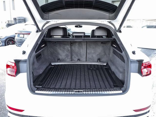 Audi Q8 * quattro Progressiv * CARFAX * ЦЕНА ДО БГ - автомобили, коли, обяви за нови и употребявани 6