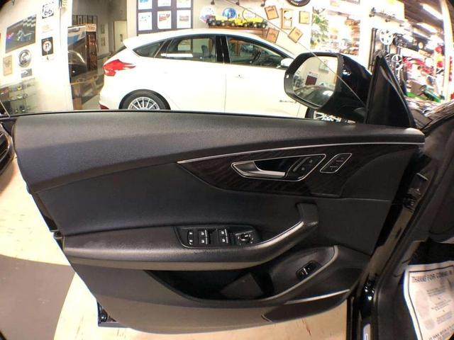 Audi Q8 * quattro Progressiv * CARFAX * ЦЕНА ДО БГ - автомобили, коли, обяви за нови и употребявани 15