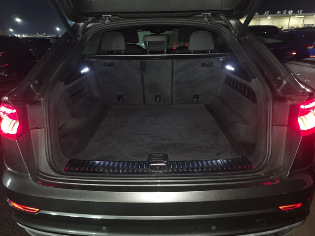 Audi Q8 Premium Plus - автомобили, коли, обяви за нови и употребявани 16