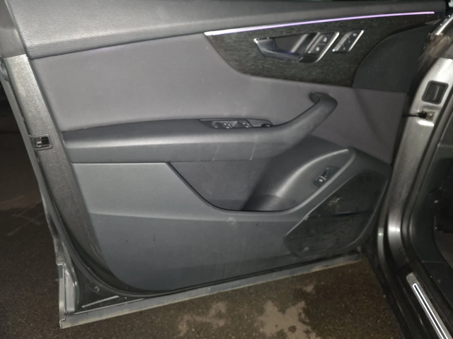 Audi Q8 Premium Plus - автомобили, коли, обяви за нови и употребявани 9