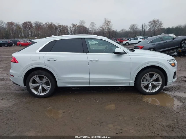 Audi Q8 55 TFSI PREMIUM - автомобили, коли, обяви за нови и употребявани 11