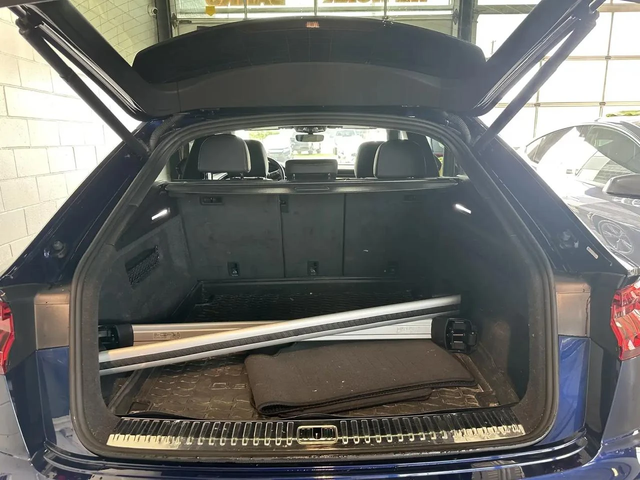 Audi Q8 Sline* Distronic* Обдух* Carplay* 360* Пано - автомобили, коли, обяви за нови и употребявани 6