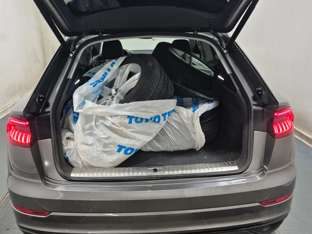 Audi Q8 Progressiv* Quattro* Pan/Roof* Apple carplay* Keyl - автомобили, коли, обяви за нови и употребявани 6