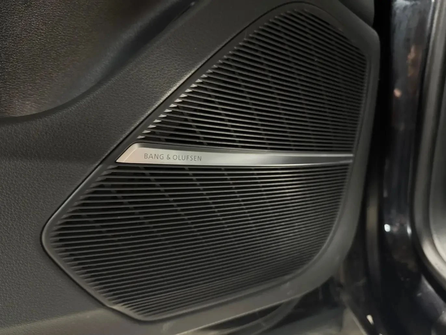 Audi Q8 S-line* Progressive* Distronic* 360View* B&O* - автомобили, коли, обяви за нови и употребявани 10