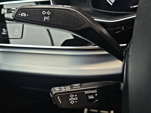 Audi Q8 ! SQ8/MATRIX/S-LINE/DISTR/3DCAM/ВАКУМ/PANO/ПОДГP/L - автомобили, коли, обяви за нови и употребявани 11