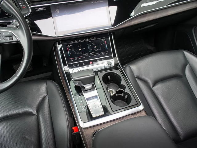 Audi Q8 QUATTRO * TECHNIK * PANO * М.ТОЧКА * ПОДГРЕВ - автомобили, коли, обяви за нови и употребявани 12