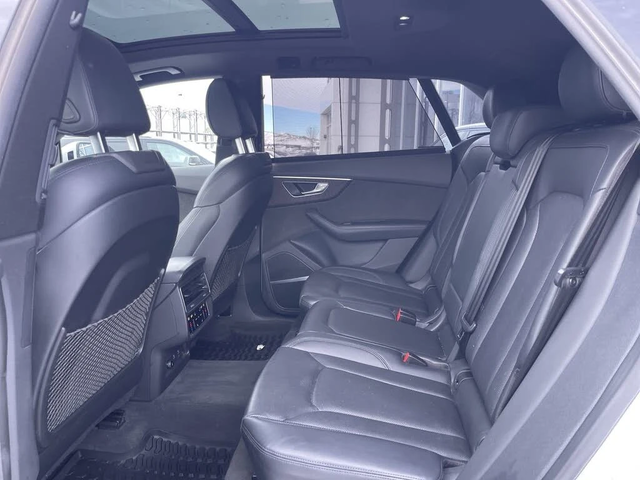 Audi Q8 QUATTRO * MATRIX * MASSAGE * AMBIENT * PANO * B&O - автомобили, коли, обяви за нови и употребявани 9