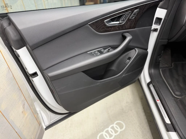 Audi Q8 Progressiv* 55 TFSI* АвтоКредит* (ЦЕНА ДО БГ) - автомобили, коли, обяви за нови и употребявани 12