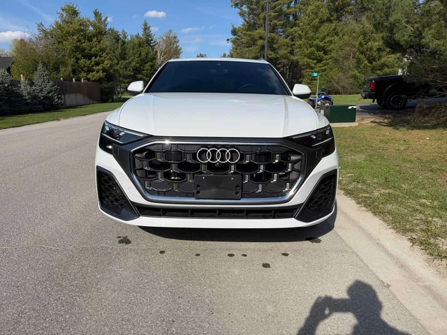 Audi Q8 * Progressiv * БЕЗ ЗАБЕЛЕЖКИ* ПАНОРАМА* 360 КАМЕР - автомобили, коли, обяви за нови и употребявани 16