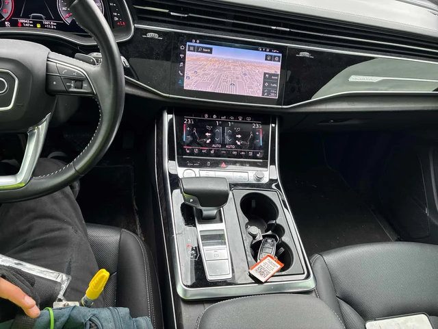 Audi Q8 TECHNIK * 360 КАМЕРА* ОБДУХВАНЕ* ПАНОРАМА* ДВА КЛЮ - автомобили, коли, обяви за нови и употребявани 8