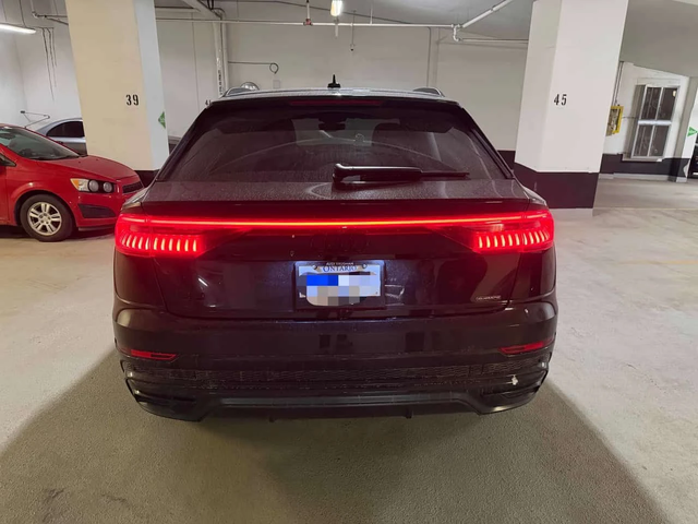 Audi Q8 Technik/ПАНОРАМА/ДИСТРОНИК/360/ВТОРИ ГУМИ И ДЖАНТИ - автомобили, коли, обяви за нови и употребявани 4