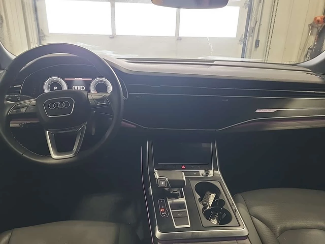 Audi Q8 55TFSI S-Line * PROGRESSIV * CARFAX * 35k km! * - автомобили, коли, обяви за нови и употребявани 5