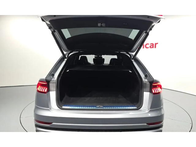 Audi Q8 PREMIUM / 50 TDI / HEAD UP / МАСАЖ / 360 КАМЕРИ/ - автомобили, коли, обяви за нови и употребявани 4