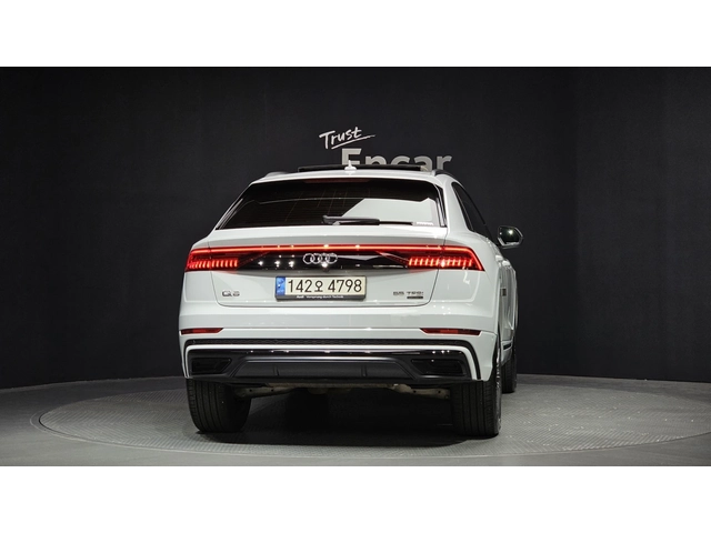 Audi Q8 MATRIX* DIS* SOFT-CLOSE* МАСАЖ* ОБДУХ* 360* HUD* S - автомобили, коли, обяви за нови и употребявани 3
