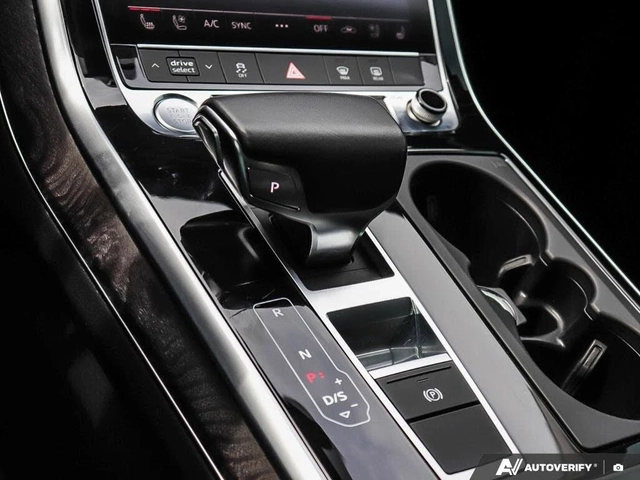 Audi Q8 55 TFSI Quattro Progressiv* DISTRONIC* 360* PANO* - автомобили, коли, обяви за нови и употребявани 15