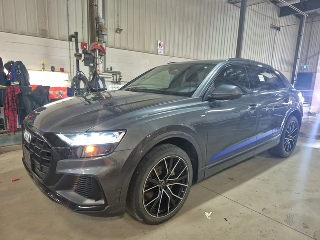 Audi Q8 PROGRESSIV* QUATTRO* ПОДГРЕВ* ОБДУХВАНЕ* ПАНО* - автомобили, коли, обяви за нови и употребявани 0