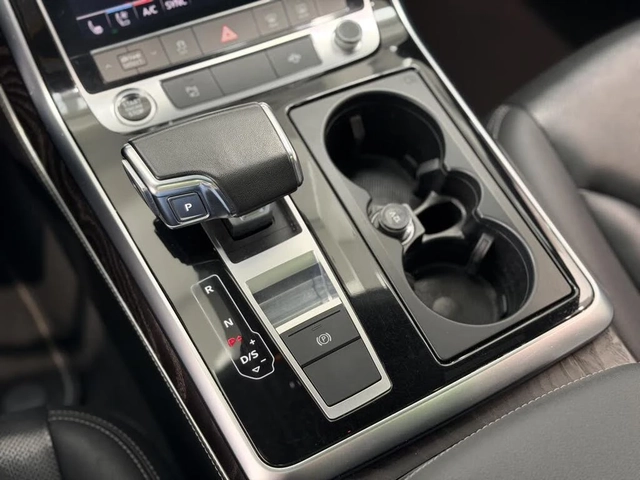 Audi Q8 55TFSI* BLACK OPTIC* MATRIX* ОБДУХ* БЕЗ ИНЦИДЕНТИ - автомобили, коли, обяви за нови и употребявани 13