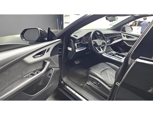 Audi Q8 55 TFSI quattro Premium - автомобили, коли, обяви за нови и употребявани 8