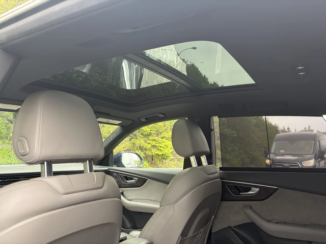 Audi Q8 55 TFSI quattro Technik - автомобили, коли, обяви за нови и употребявани 8