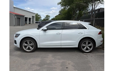 audi-q8 - 1