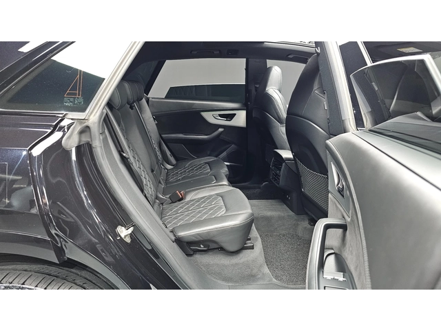 Audi Q8 55 TFSI quattro Premium - автомобили, коли, обяви за нови и употребявани 9