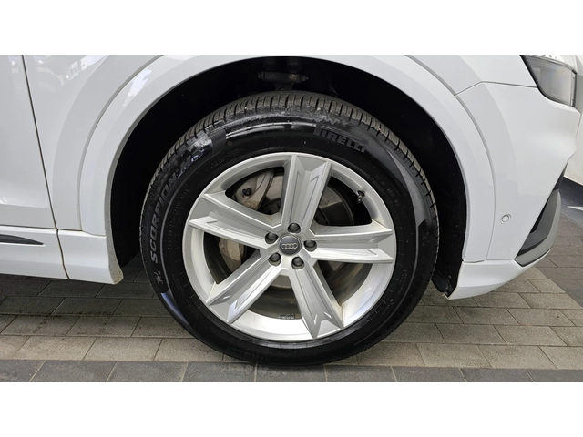 Audi Q8 45 TDI quattro Premium - автомобили, коли, обяви за нови и употребявани 4