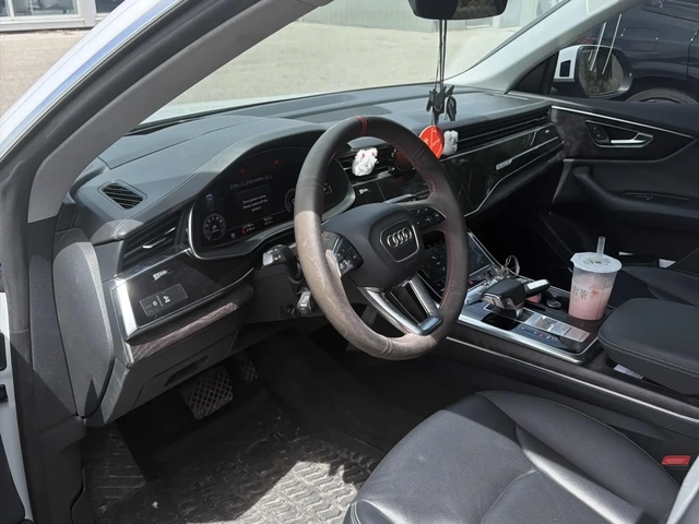 Audi Q8 55 TFSI Quattro Technik - автомобили, коли, обяви за нови и употребявани 4