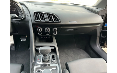 Audi R8 5.2 quattro - автомобили, коли, обяви за нови и употребявани 13