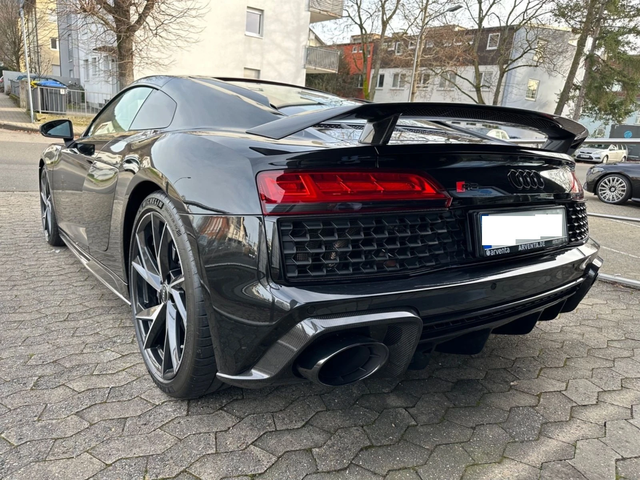 Audi R8 5.2 quattro - автомобили, коли, обяви за нови и употребявани 3