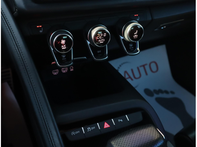 Audi R8 5.2FSI/PERFORMANCE/Carbon/Камера/Bang&Olufsen - автомобили, коли, обяви за нови и употребявани 8