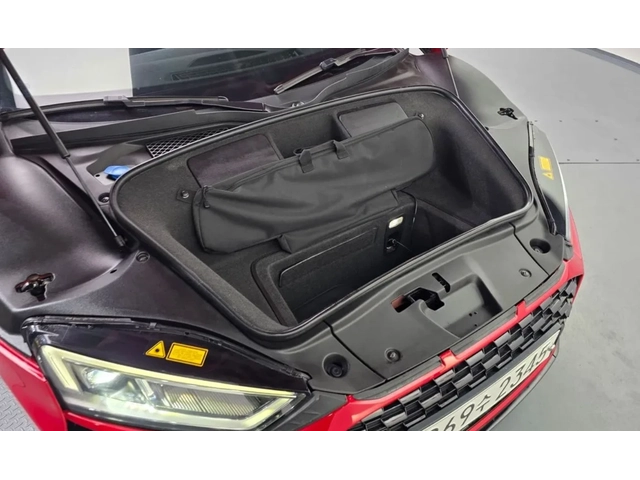 Audi R8 V10 SPYDER - автомобили, коли, обяви за нови и употребявани 8