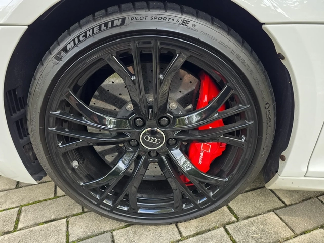 Audi R8 - автомобили, коли, обяви за нови и употребявани 10