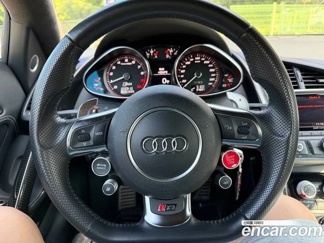 Audi R8 V10 COUPE - автомобили, коли, обяви за нови и употребявани 4