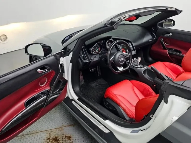 Audi R8 - автомобили, коли, обяви за нови и употребявани 9