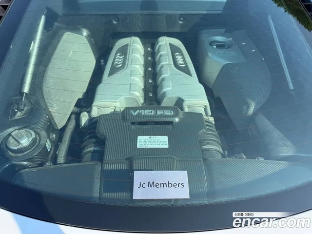 Audi R8 V10 COUPE - автомобили, коли, обяви за нови и употребявани 9