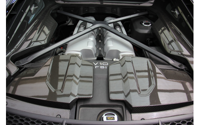 Audi R8 Perfomance/V10/Bang&Olufsen/Audi Keramik/Carbon - автомобили, коли, обяви за нови и употребявани 6