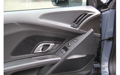 Audi R8 Perfomance/V10/Bang&Olufsen/Audi Keramik/Carbon - автомобили, коли, обяви за нови и употребявани 9