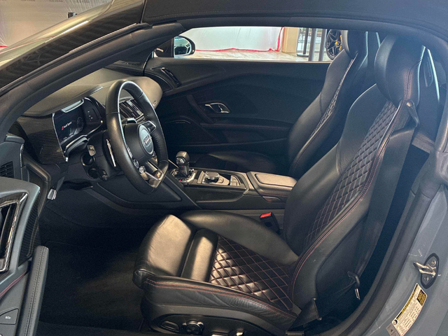 Audi R8 SPYDER 5.2L 10cyl AWD - автомобили, коли, обяви за нови и употребявани 12